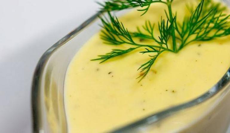 Как приготовить вкусный сырный соус?